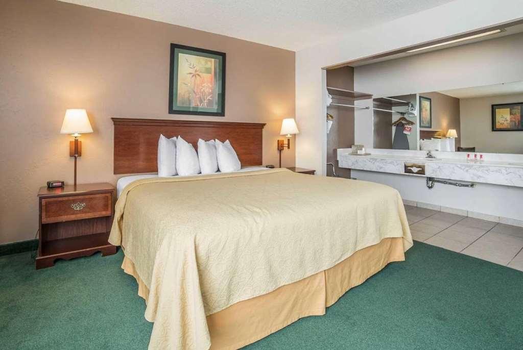 Baymont By Wyndham Great Falls City Center Szoba fotó